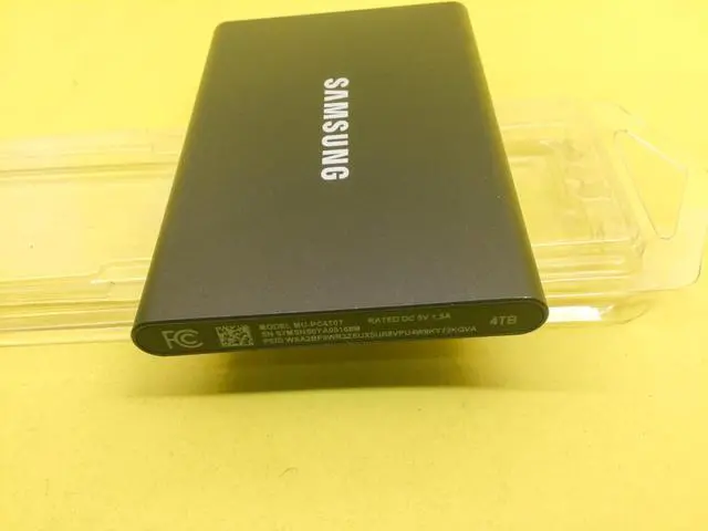 Alt view image 4 of 4 - SAMSUNG T7 Portable SSD 4TB Up to 1050 MB/s USB 3.2 External SSD MU-PC4T0T
