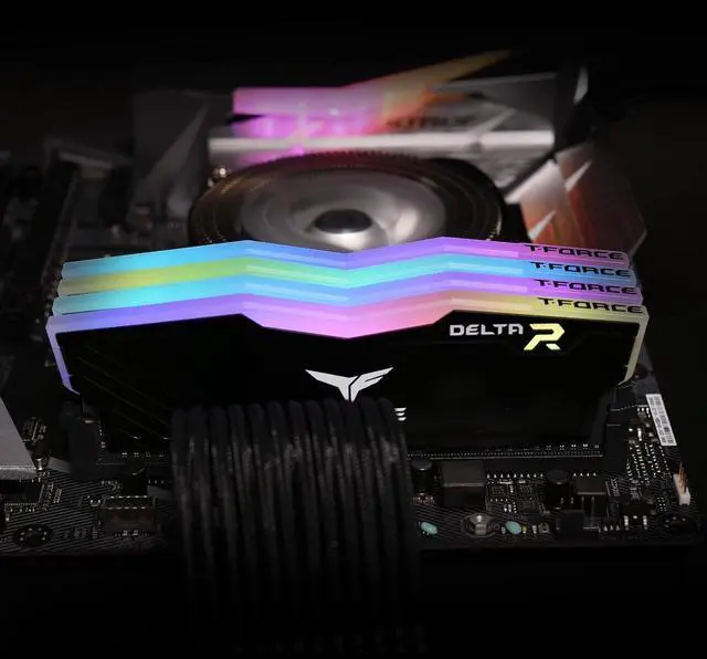 Alt view image 4 of 7 - TEAMGROUP T-Force Delta RGB 16GB (2x8GB) DDR4 3200MHz Desktop Memory CL16 Black