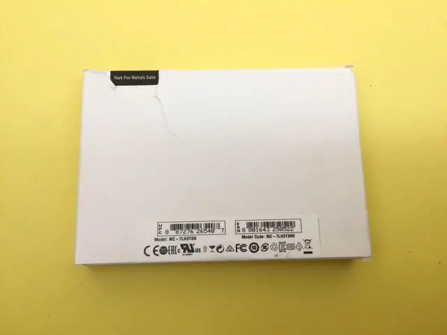 Main image of Samsung 883 DCT 3.84TB SATA 6Gb/s V-NAND 2.5in Internal SSD MZ-7LH3T8N