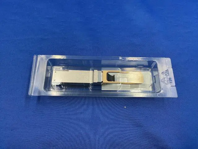 Alt view image 6 of 6 - Arista networks XVR-10067-20 100GBASE-SR4 100GB QSFP 850nm QSFP-100G-SR4