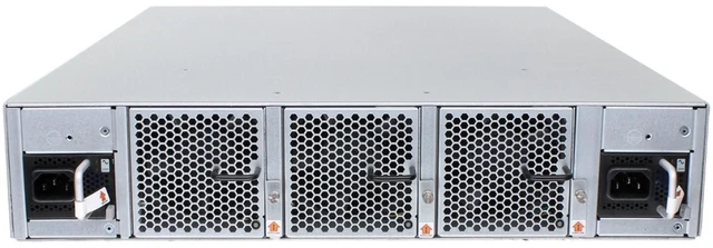 Alt view image 3 of 4 - Dell Connectrix DS-6520B SFP+ FC Rear-to-Front Switch