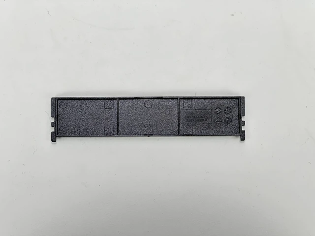 Alt view image 3 of 4 - Lot of 4 HPE ProLiant RAM Blank Filler DDR4 288-pin Gen9 Gen10/Plus/V2