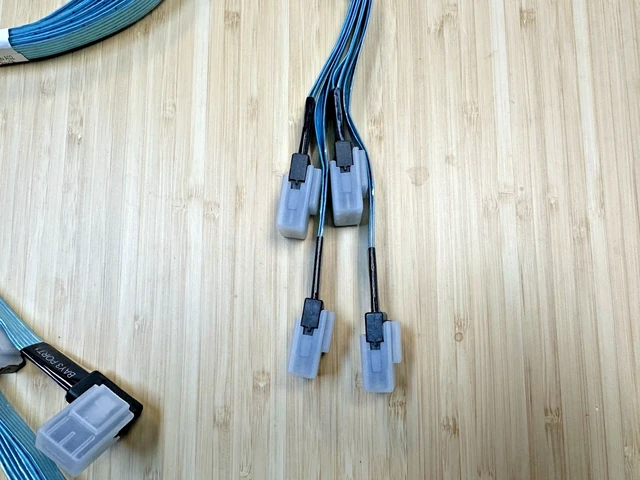 Alt view image 2 of 5 - (NOT FOR HOME PC!) HPE 781579-001 4x4 Mini-SAS Cable From SAS Expander To SFF Cage 784629-001