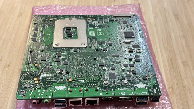 Alt view image 5 of 7 - Intel Desktop MotherBoard Mini-ITX LGA1155 DQ77KB DDR3 Board G81483-501