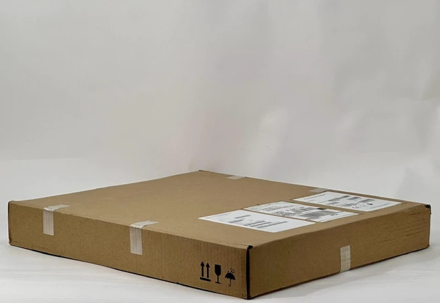 Main image of HPE P39600-B21 DL385 Gen10/Plus/V2 8SFF x1 U.3 BC Mid Basic Tray Drive Cage Kit