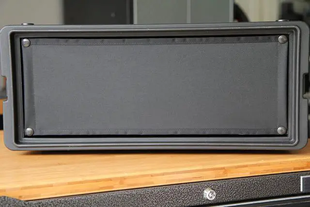 Main image of 2-Pack of 3U Blank Snap-On Rack Panels Rack Mount Panel Spacer for 19in Server Rack Enclosure or Network Cabinet