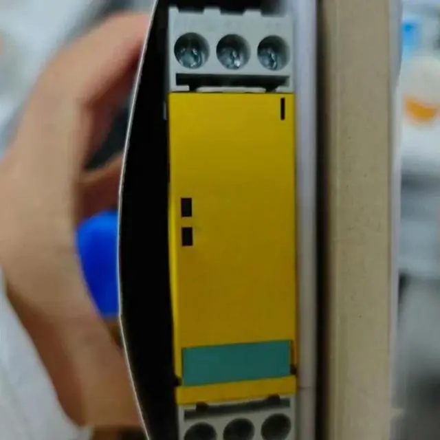 Alt view image 2 of 2 - FOR 1PCS 3TK2830-1CB30 3TK28301CB30 Safety Relay