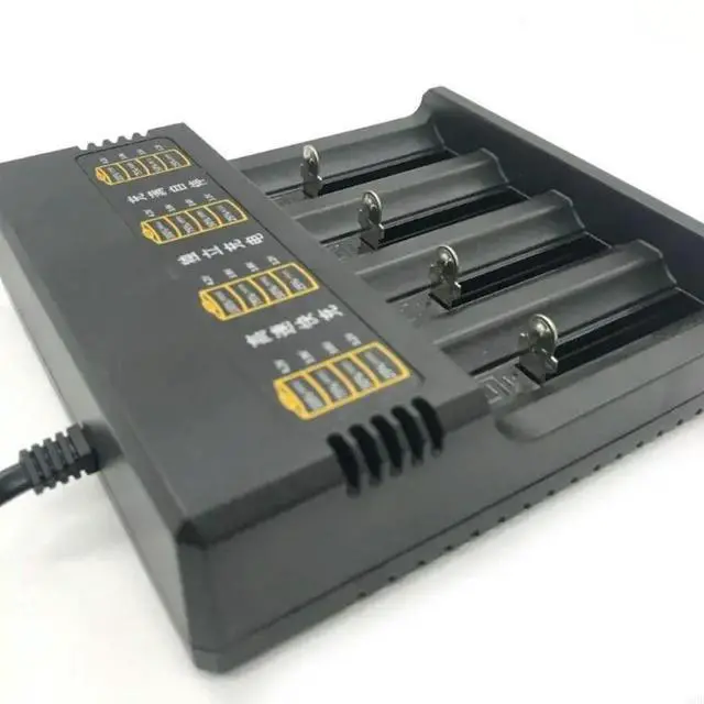 Main image of FOR 4-Bay 18650 Stand Intelligent Voltages Switching with Shortcircuit Protections for 18650, 26650, 21700