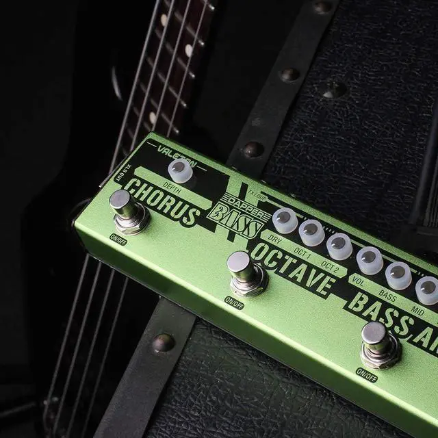 Alt view image 7 of 7 - VALETON Dapper Bass DI Preamp Stage Session Gigging Gear Multi-Effects Pedal