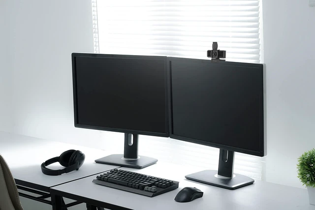 Alt view image 5 of 5 - Targus HD Webcam Pro, Black (AVC041GL)