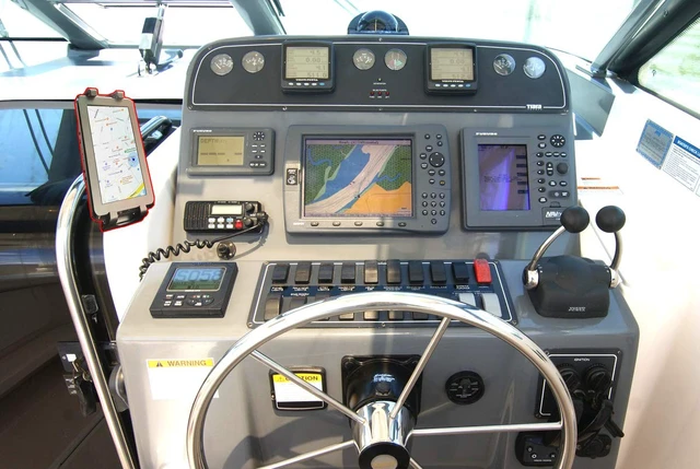 Alt view image 4 of 5 - Lycan Series Marine Boat Helm Rail Tablet Smartphone Pole bar Holder Mount
