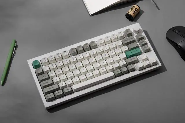 Alt view image 7 of 7 - Keychron Q1 Max Hotswap Wireless Mechanical Keyboard|RGB|Aluminum Frame|Shell White|with Knob|Gateron Jupiter Red|75% Layout (84 Keys)|Windows Mac OS (Q1M-P1)