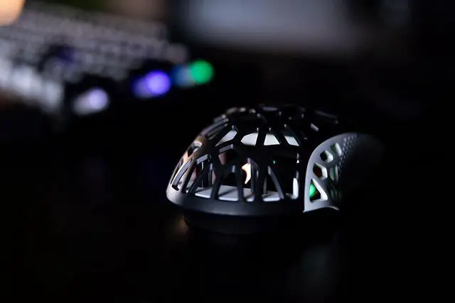 Alt view image 3 of 6 - Magic The Gathering Wired Gaming Mouse Ultra Light 70g for PC - 7 DPI Levels - LED Backlight - Black and White