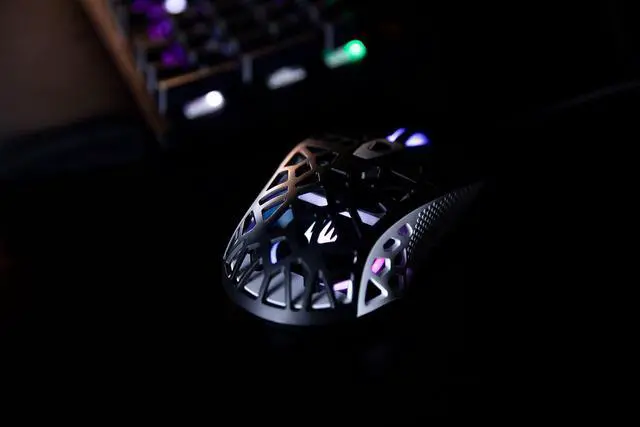 Alt view image 4 of 6 - Magic The Gathering Wired Gaming Mouse Ultra Light 70g for PC - 7 DPI Levels - LED Backlight - Black and White