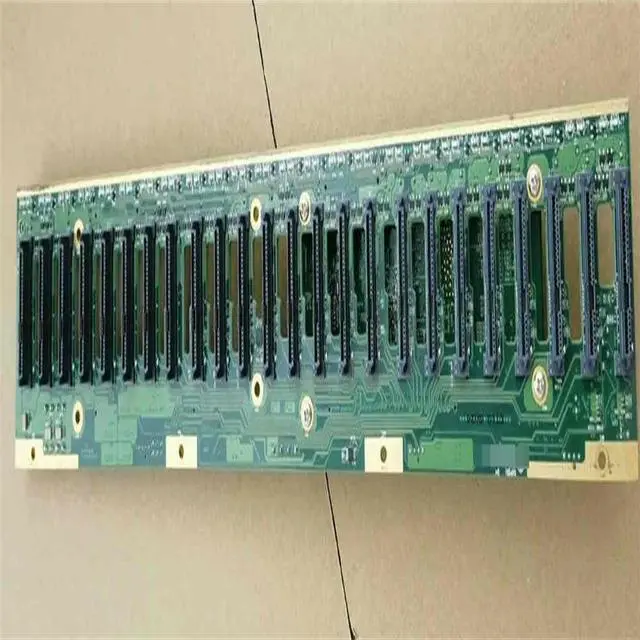 Main image of FOR BPN-SAS2-216EL1 24 bay hard drive backplane 2U 2.5-inch