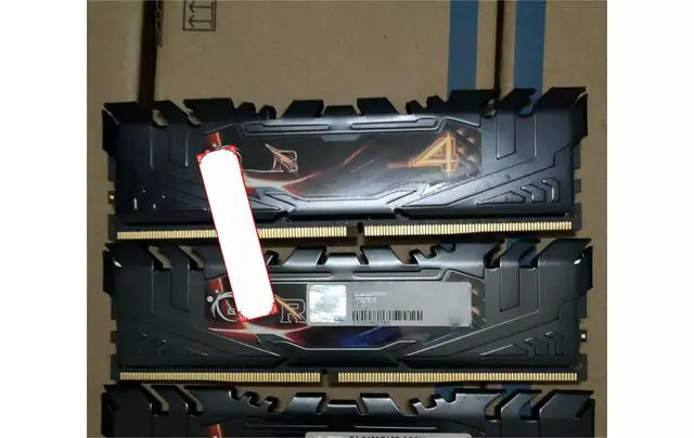 Alt view image 2 of 2 - Suitable for 8G 8GB 4 2400 F4-2400C15S- 8GRK gaming vest desktop memory bar
