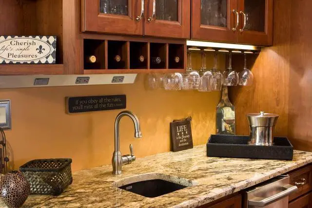 Alt view image 3 of 4 - TR Series Angle Power Strip, 36 inch, 2 Dual Receptacles, Bronze