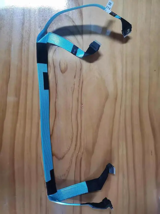 Alt view image 3 of 3 - EMC POWEREDGE SERVER R640 10 BAY NVME 2-5 ASSEMBLY CABLE U.2 M1 M2 FF7PK TXC4H F2V74 0FF7PK 0TXC4H 0F2V74 MFTWX 0MFTWX