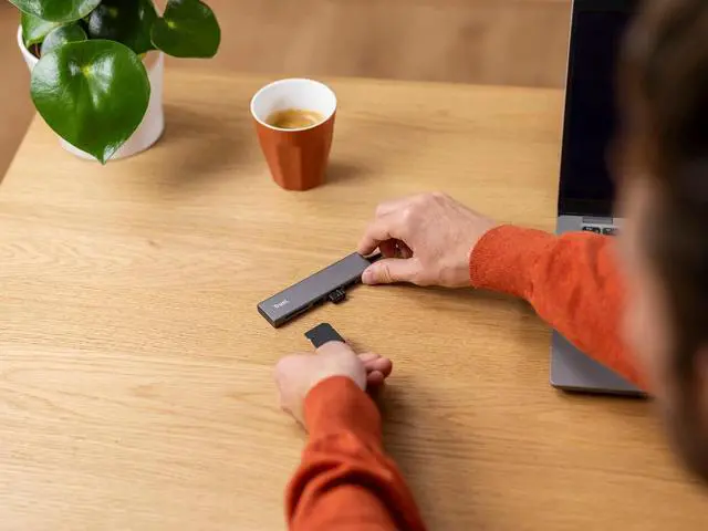 Alt view image 6 of 7 - Trust 24191 Halyx Fast USB-C Hub and Card Reader, 3 Extra Ports, 5Gbps with USB 3.2 Gen 1, SD and Micro-SD Card Reader 104 MB/s, (Micro) SD, SDHC and SDXC up to 2 TB