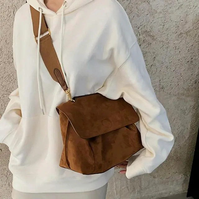 Alt view image 4 of 4 - Women Retro Shoulder Bag Large Capacity Vintage Crossbody Bag Solid Color Casual Crossbody Bag Ladies Commute Bag