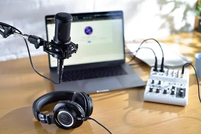 Alt view image 6 of 7 - Audio-Technica AT2020 Cardioid Condenser Studio XLR Microphone, Ideal for Project/Home Studio Applications, Black | Project/Home Studio Applications, Black