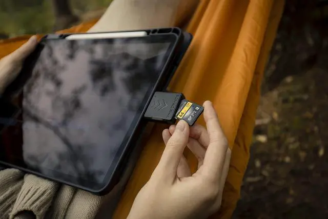 Alt view image 8 of 8 - SDXC and microSDXC Dual-Slot Mobile Card Reader USB-C 3.2 Gen 2 (PGM0.5)