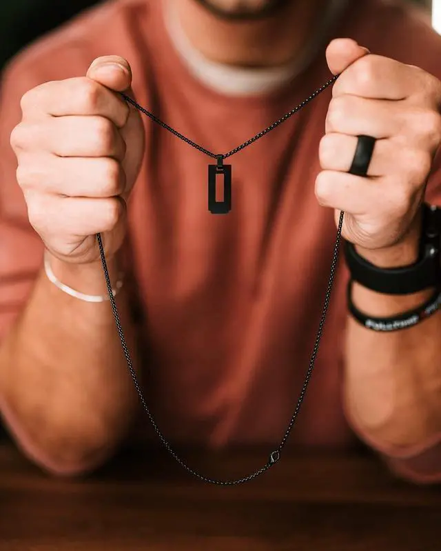Alt view image 3 of 3 - Camera Tool Necklace Large Flat (Black)