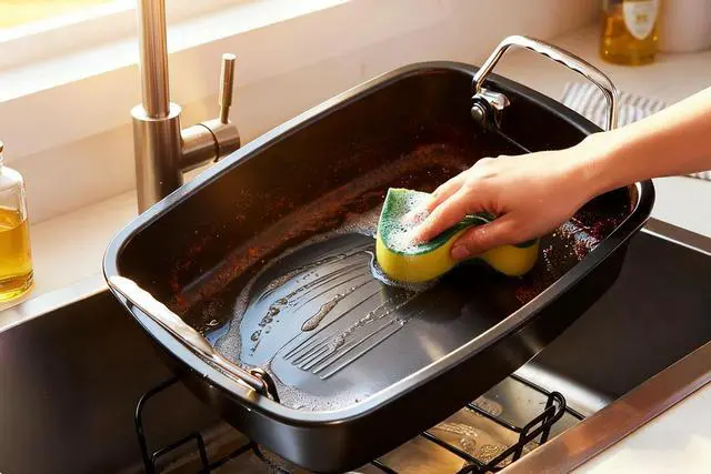 Alt view image 2 of 7 - 25 lb Nonstick Turkey Roasting Pan with w/Rack, 17.3 in, Box Included