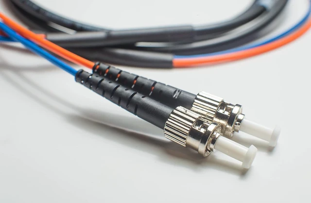 Alt view image 2 of 5 - FCD 0.5M-300M SFP | 100Gb | Duplex | MMF | Fiber Optic | OFNR