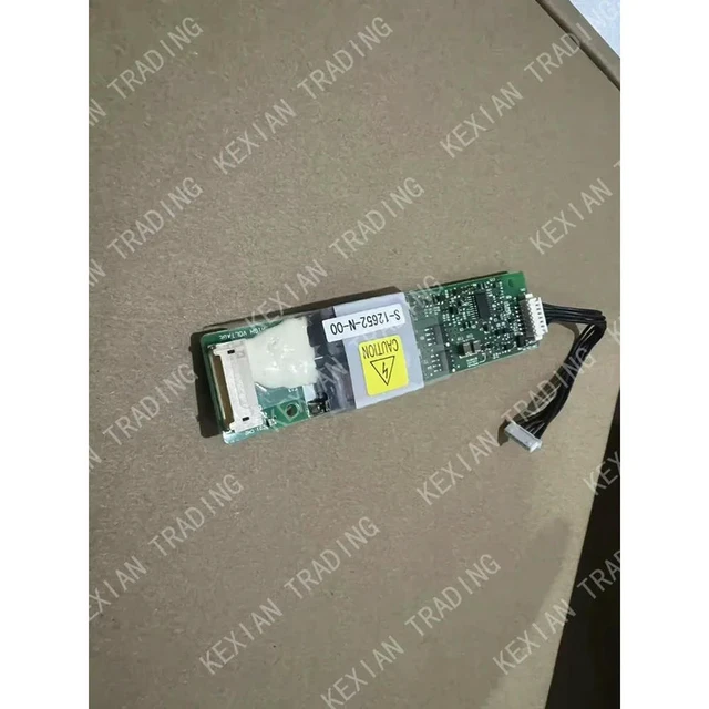 Alt view image 3 of 3 - LCD screen accessories S-12652-N-00