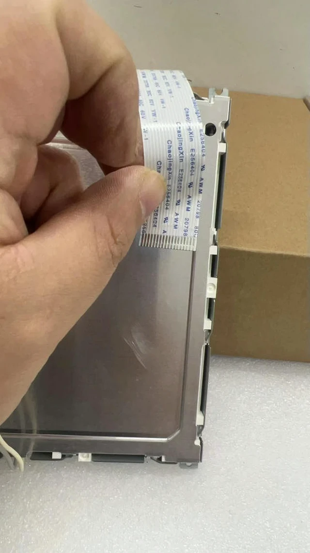 Alt view image 2 of 2 - industrial display screen LFUBK9111A