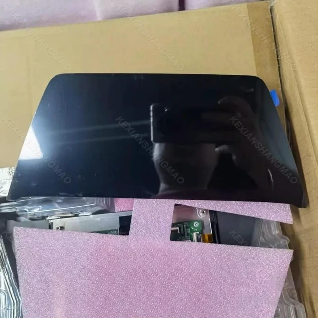 Alt view image 2 of 3 - DD080RA-01A Car mounted LCD screen with touch panel