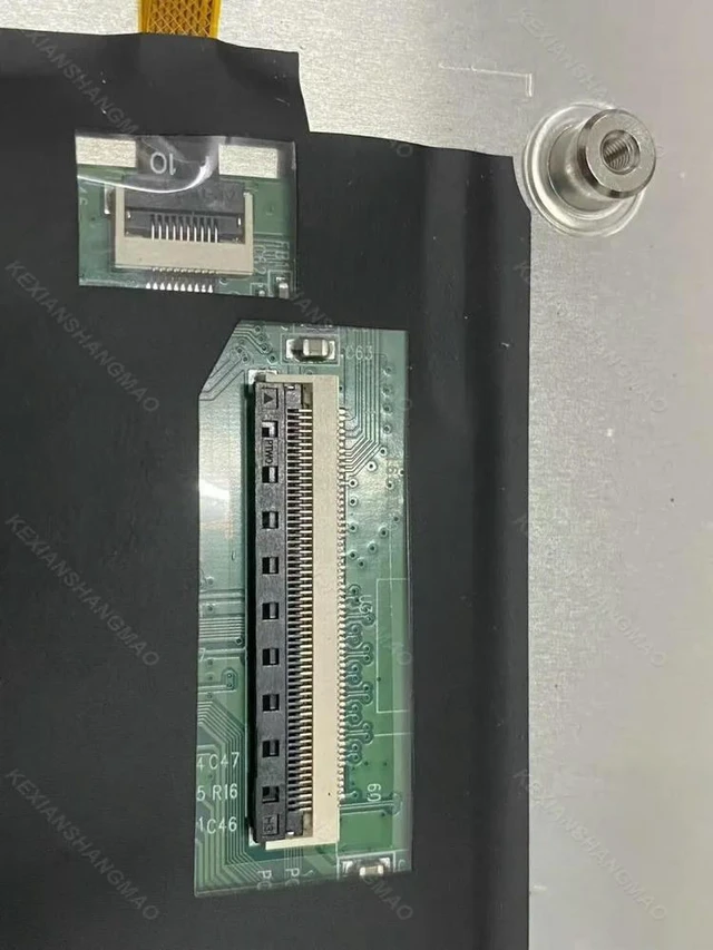 Alt view image 3 of 3 - LBL-VLSZT200-02A00 Car mounted LCD screen