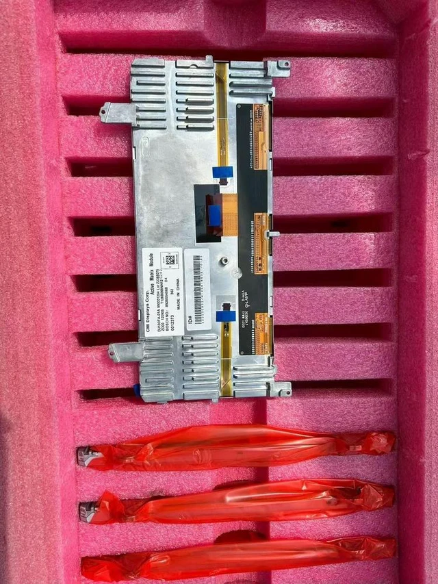Alt view image 3 of 3 - DJ103FA-01A Car mounted LCD screen
