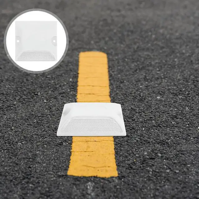 Main image of 4Pcs Reflective Raised Plastic Curb Reflectors for Driveway Entrance Parking Space Gravel Yard Trail Marking High