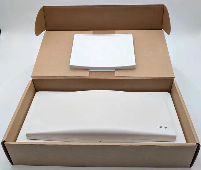 Alt view image 2 of 3 - MR44-HW Mera-ki MR44 Access Point
