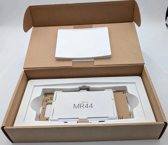 Alt view image 3 of 3 - MR44-HW Mera-ki MR44 Access Point