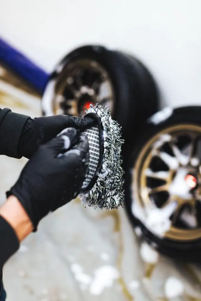 Alt view image 4 of 7 - The Rag Company The Cyclone Ultra Wheel Mitt Perfect for Wheels, Grills, and Tight Areas; Proprietary Microfiber Blend; Easily Releases Contaminates Upon Rinsing, 6in x 7in, Black/Grey (2-Pack)