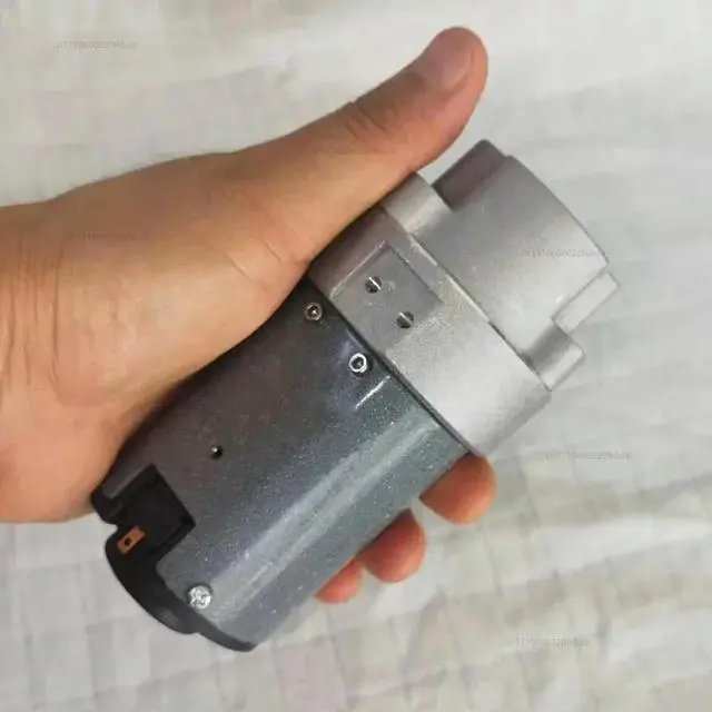 Alt view image 2 of 3 - 2.0L/MIN suitable for engine oil, hydraulic oil and lubricating fluid DC 12V low noise electric oil transfer pump