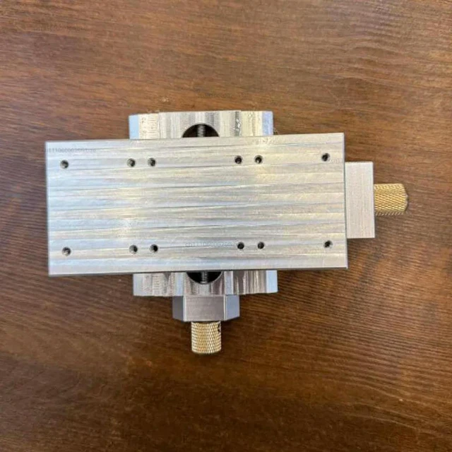 Alt view image 3 of 3 - High Precision Manual XY Cross Slide Table with Lead Screw Drive Flat Vise