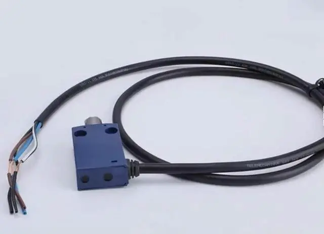 Main image of XCMN2102L1 XCMN2102L2 waterproof limit switch XCMN2103L1 4-core 1-meter cable XCMN2115L1 Fast delivery