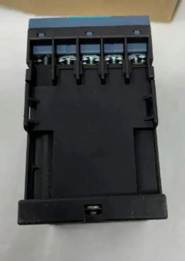 Alt view image 6 of 6 - 3RH2131-1BB40 3RH2131 1BB40 10A Contactor 3P 3PH 24V Coil 230V 31E 3NO + 1NC Fast Delivery