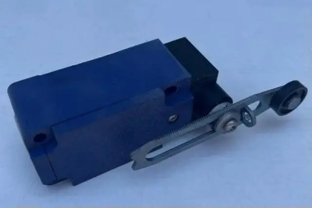 Alt view image 4 of 6 - Proximity switch XCKS141H29 XCKS131H29 spot Fast delivery