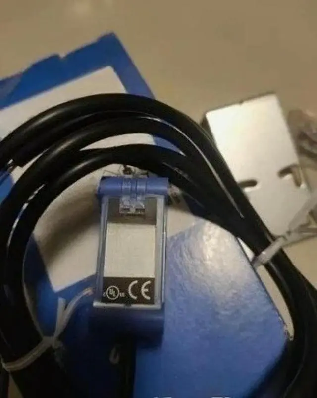 Alt view image 2 of 3 - GTB10-N1212 GTB10 N1212 Photoelectric Switch Product Fast Delivery