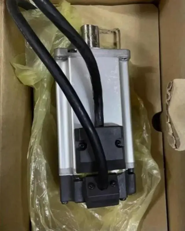 Alt view image 5 of 6 - MHMD042G1U Servo Motor Fast Delivery