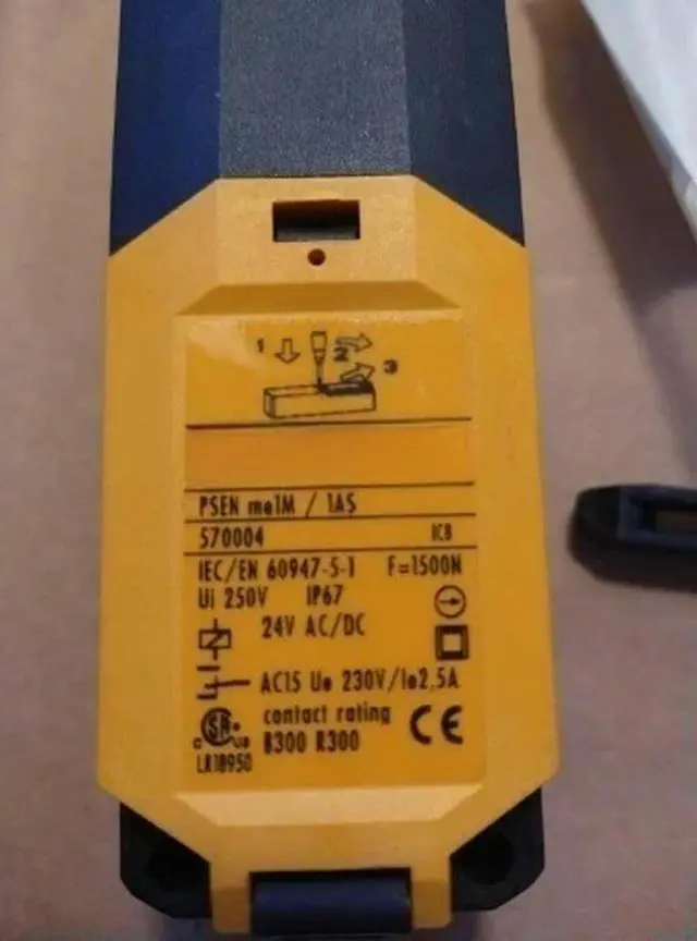 Alt view image 5 of 6 - Safety switch 570004 1M/1AS safety door lock switch Fast delivery