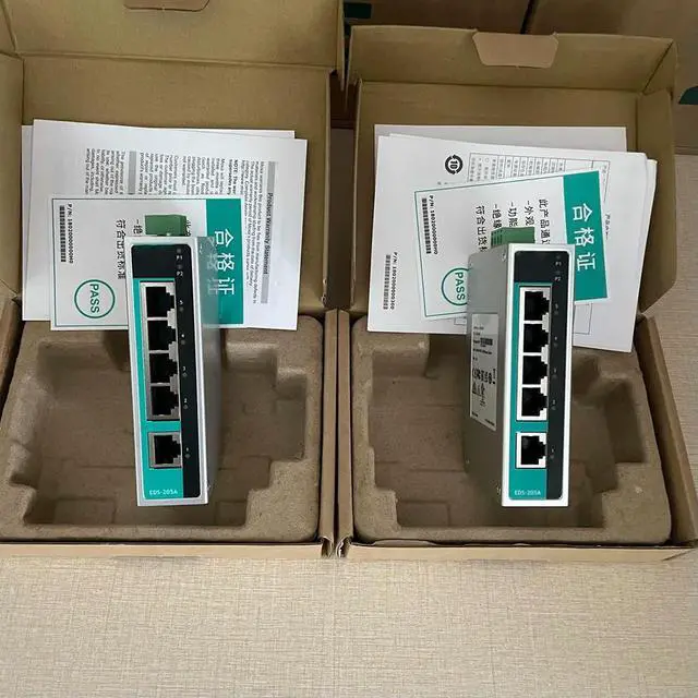 Alt view image 2 of 3 - 5-port Industrial Ethernet Switch 1 PCS EDS-205A