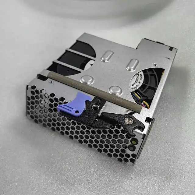 Alt view image 3 of 3 - 01GY151 Power9 9009-42A 6B5F S924 Fan
