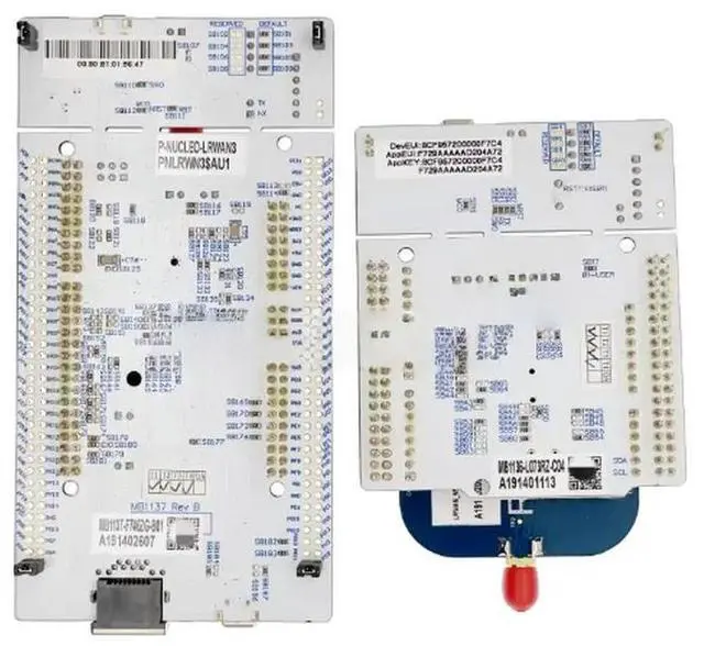Alt view image 3 of 3 - P-NUCLEO-LRWAN3 pack LoRa LF band sensor and gateway