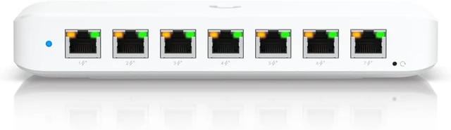 Alt view image 2 of 3 - Ubiquiti USW-Ultra-60W